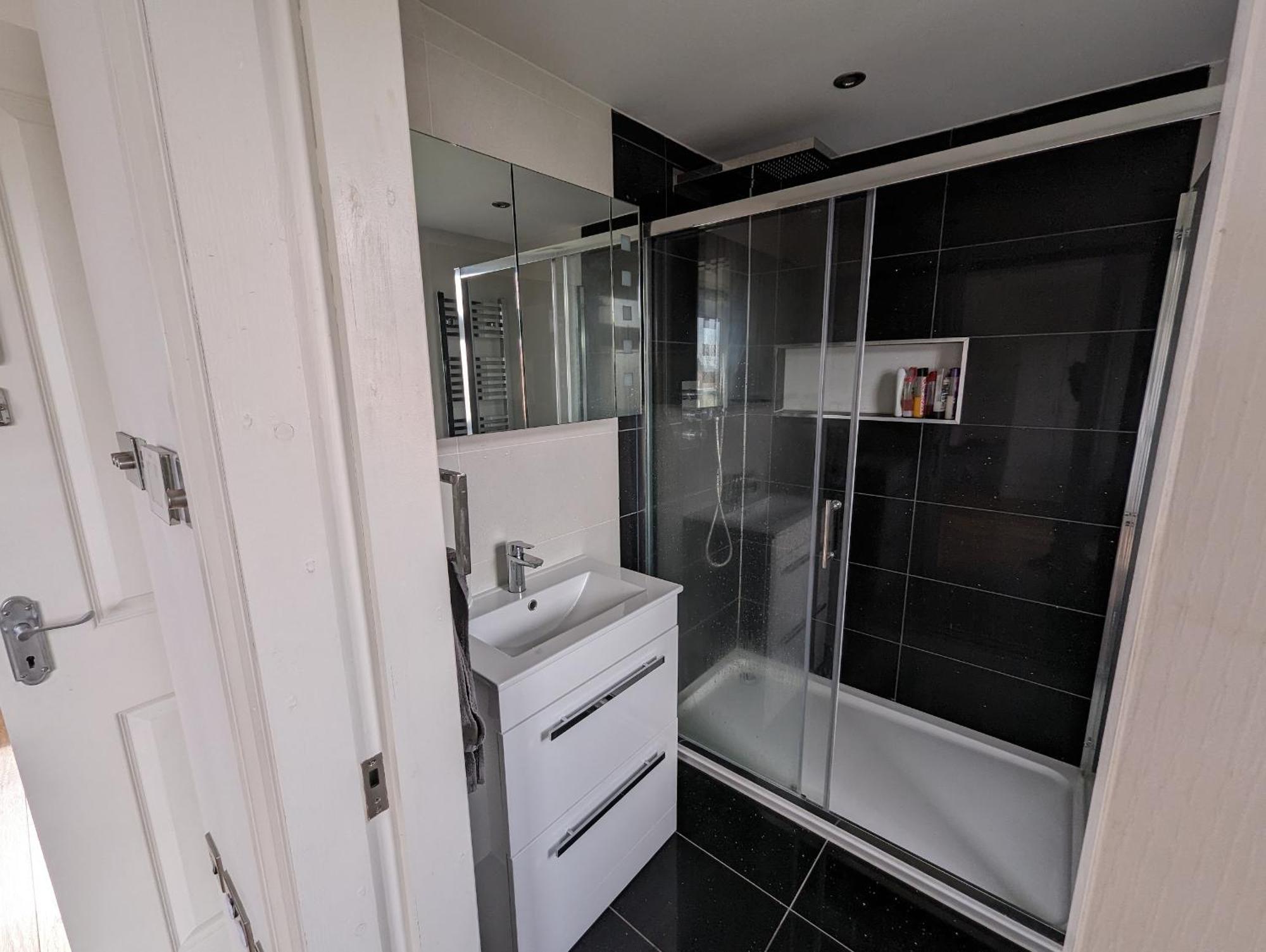 Luxury Hotel Rooms Palmers Green Exterior photo